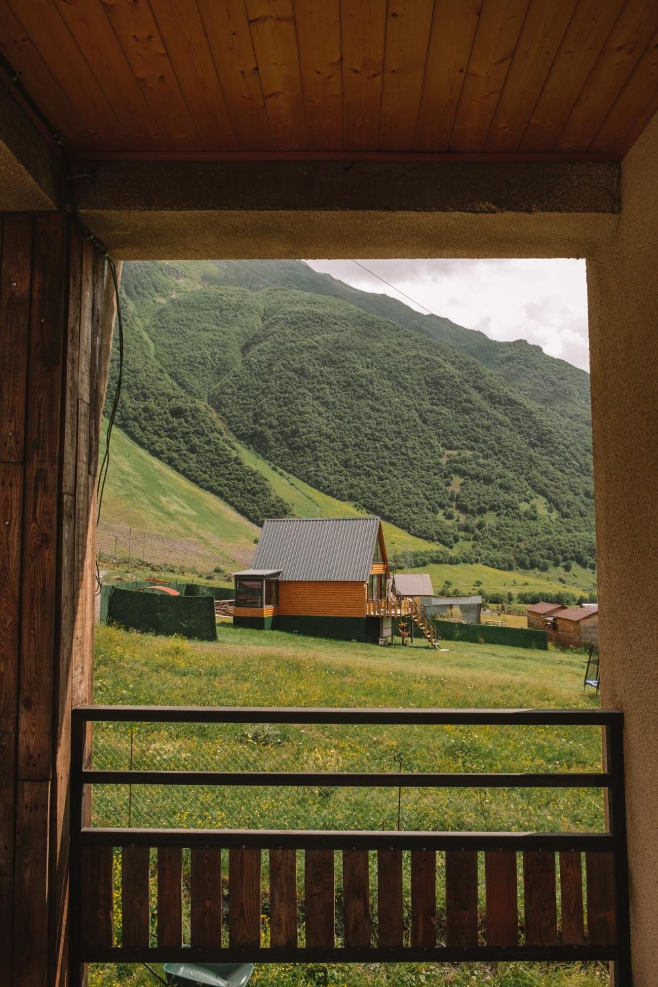 Arte In Kazbegi Ξενοδοχείο Εξωτερικό φωτογραφία