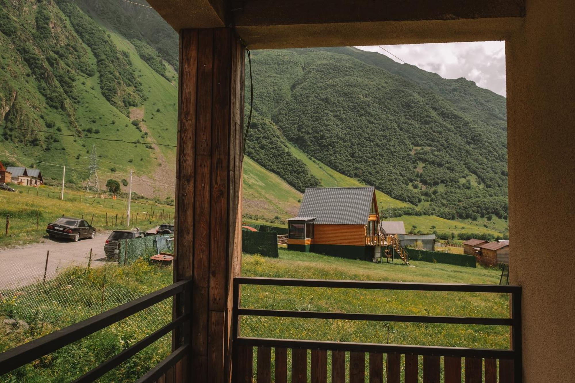 Arte In Kazbegi Ξενοδοχείο Εξωτερικό φωτογραφία
